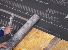 2. Dérouler et agrafer la membrane